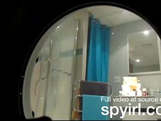 Skrytý kamera na umývanie stroj