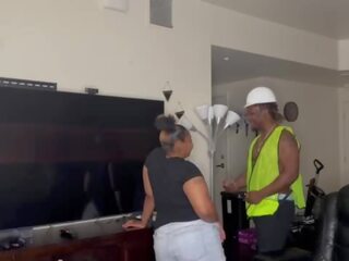 Construction Worker bitch Kendale Give His Client A BBC While On The Job